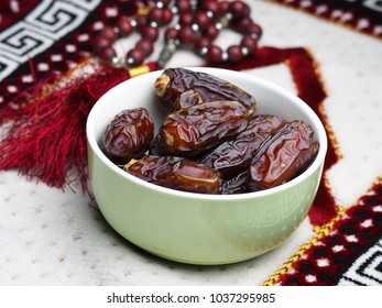 32 Buah tamar Images, Stock Photos & Vectors | Shutterstock