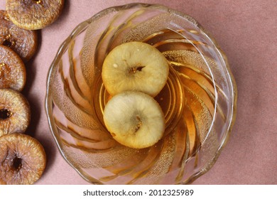 Dried Figs And Figs Soaked In Water Overnight