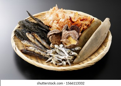 dried kelp, dried shiitake mushroom, boiled and dried sardines, grilled flying fish and bonito flakes. 