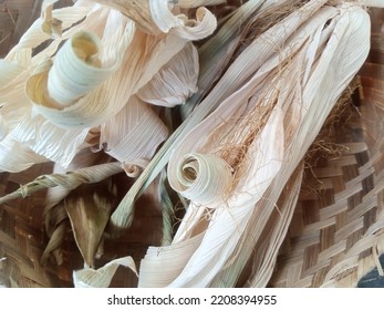 Dried Organic Waste Corn Husk  On Place Made From Bamboo 