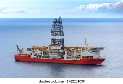 drill ship in the sea