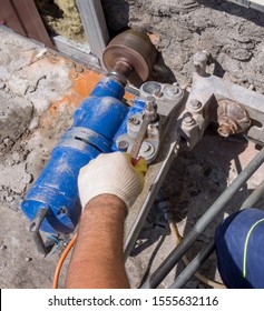 Drilling A Large Hole With A Diamond Drilling Rig