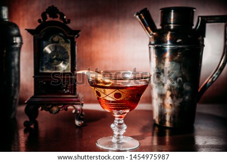 Drink Bar Bartender Mojito Tonic Gin