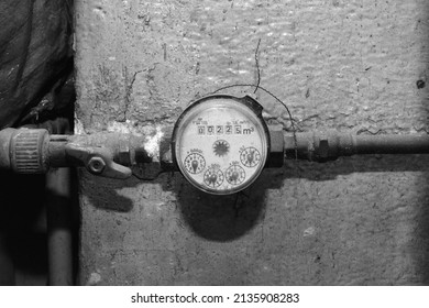 Drinking Water Meter In The Old Apartment.