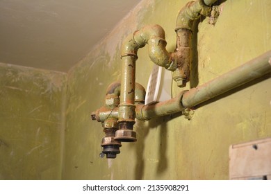 Drinking Water Meter In The Old Apartment.