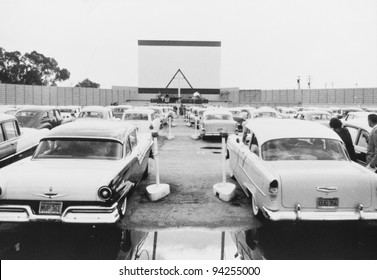 DRIVE-IN MOVIE