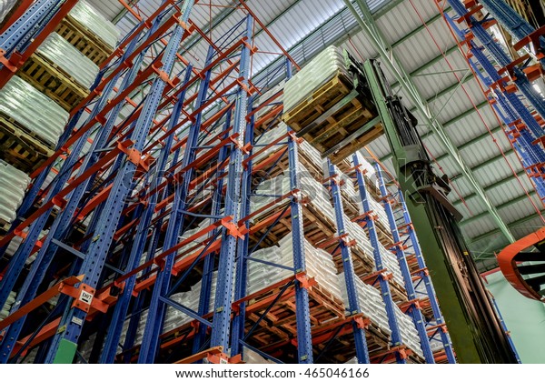 Drivein Racking System Warehouse Reachtruck Lifting Stock Photo Edit Now 465046166
