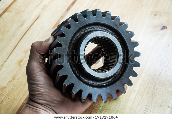 Driven gear\
construction inside Transmission gears\
