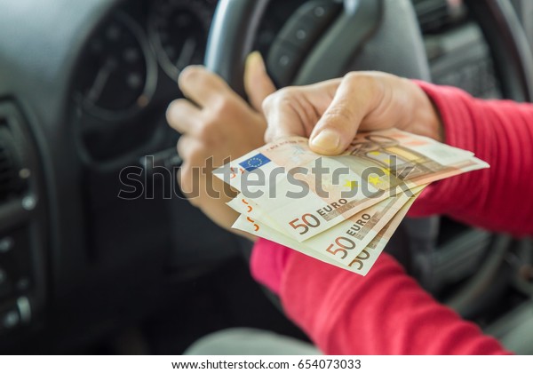 traffic rider money