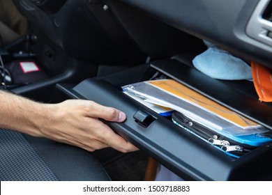 Driver Hand Opening Glovebox