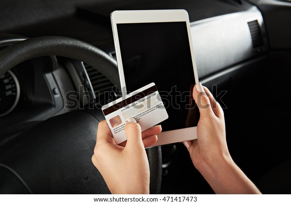 driver pay with\
credit card online using\
tablet