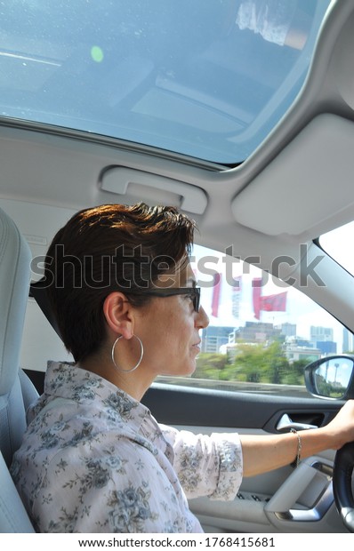 A driver\
trainer on the roads of Istanbul\
Kadıkoy