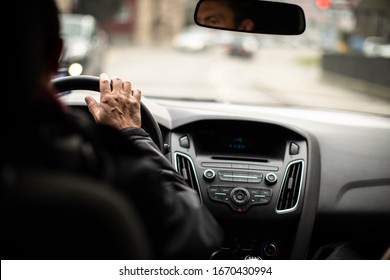 Man Holding Steering Wheel の画像 写真素材 ベクター画像