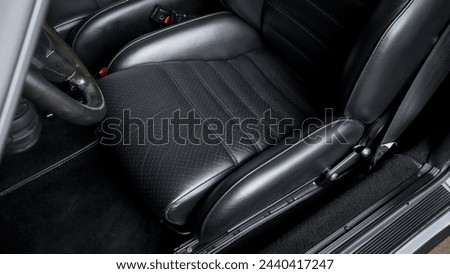 Drivers seat bottom in a car