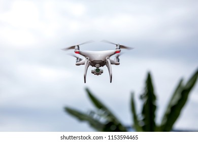 drone quadcopter with digital camera