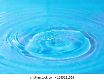 水の波紋と泡 Images Stock Photos Vectors Shutterstock