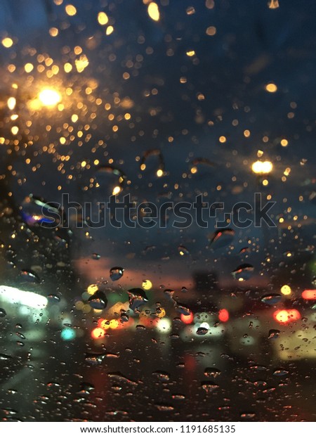 Dropping rain, in the day of\
rain