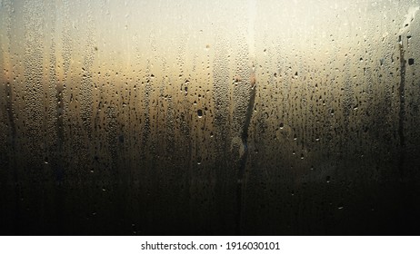 雨 窓 の写真素材 画像 写真 Shutterstock
