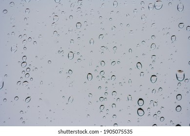 雨 窓 の写真素材 画像 写真 Shutterstock