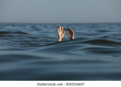 785 Woman death drowning Images, Stock Photos & Vectors | Shutterstock