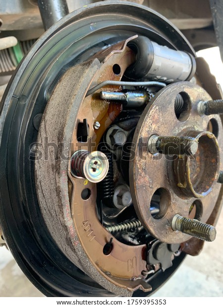 A drum brake system consists of\
hydraulic wheel cylinders, brake shoes and a brake\
drum.