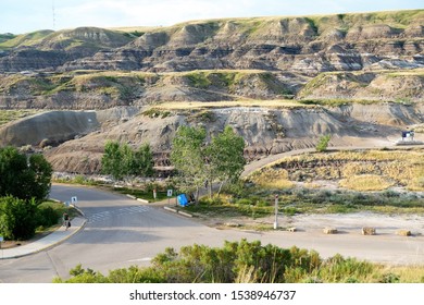 Drumheller Is A City In The Red Deer River Valley In The Badlands Of East-central Alberta, Canada. Located 110 Kilometers Northeast Of Calgary. The Drumheller Section Of The Red Deer River Valley.