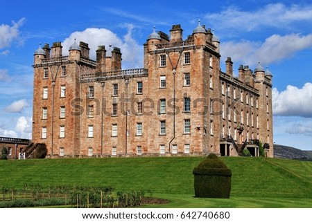 Drumlanrig Castle