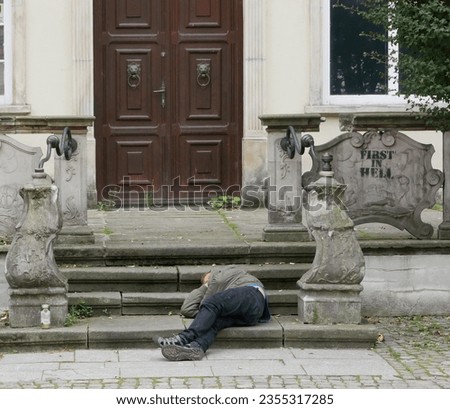 drunk man is  the "first in hell"(graffiti)