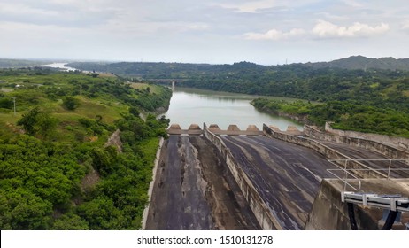 Dry Curved Dam Spillway Hydro Electic Stock Photo 1510131278 | Shutterstock