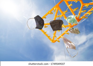 Dry Fabric Surgical Face Mask Under The Sunlight After Wash With Laundry Power To Disinfecting Coronavirus, Covid 19 After Use A Mask At Public Area.