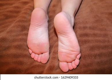for me lame video Feet Feet Not Wellgroomed Calluses Lagging Stock Photo 1076994116 |  Shutterstock