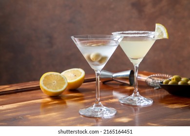 dry martin classic and dry martini lemon background