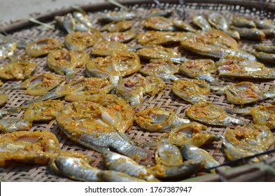 Jemur Ikan Images Stock Photos Vectors Shutterstock