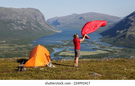 drying the sleeping bag 