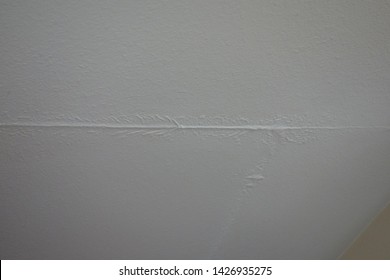 Imagenes Fotos De Stock Y Vectores Sobre Drywall Damage