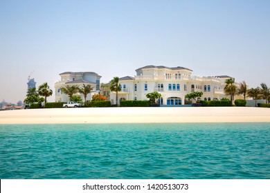 Dubai.  New Luxury Tip villas on the Palm Jumeirah in UAE.  New for sale in 2019 

