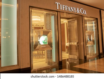 tiffany jewelry shop