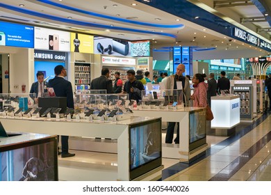 Uae Consumers Images Stock Photos Vectors Shutterstock