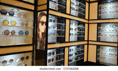 prada sunglasses store