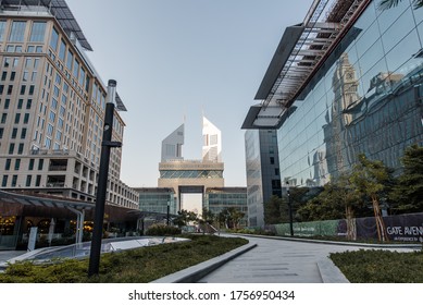 Dubai, UAE, June 13 2020. Gate Avenue Is New Promenade, Located In Dubai International Financial Center. It Is Connecting All Skyscrapers In The DIFC. New Project From Government. 