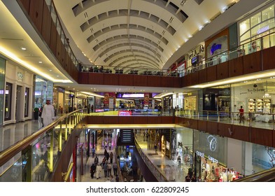 964 Dubai mall waterfall Images, Stock Photos & Vectors | Shutterstock