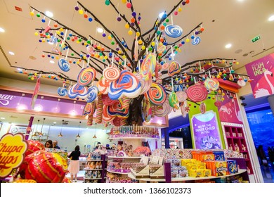 150 Colorfull Tree Kids Images, Stock Photos & Vectors | Shutterstock