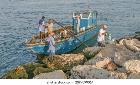 524 Fishermen dubai Images, Stock Photos & Vectors | Shutterstock