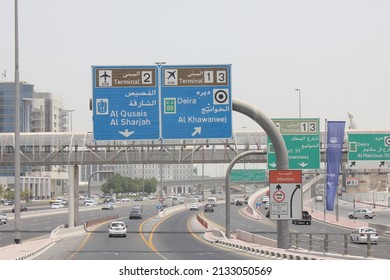 718 Bilingual road signs Images, Stock Photos & Vectors | Shutterstock