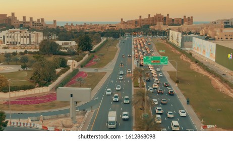 DUBAI, UNITED ARAB EMIRATES - DECEMBER 25, 2019. Aerial View Of Road Traffic Near Luxury Madinat Jumeirah The Arabian Resort