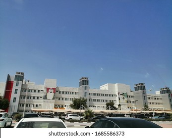 Dubai, United Arab Emirates - March 28, 2020: Rashid Hospital Is A 786-bed Medical/surgical Hospital Located On Oud Metha Road. It Was Constructed In 1973 And Is Part Of Dubai Health Authority (DHA).