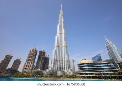 DUBAI, UNITED ARAB EMIRATES - NOVEMBER 19, 2019: Burj Khalifa Skyscraper And Dubai Mall In A Clear Sunny Day