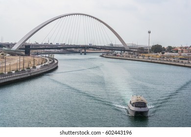 Dubai Water Canal Pedestrian Arch Bridge With Water Taxi, UAE