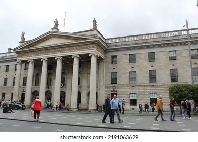 1,135 O'connell Street Dublin Ireland Images, Stock Photos & Vectors ...