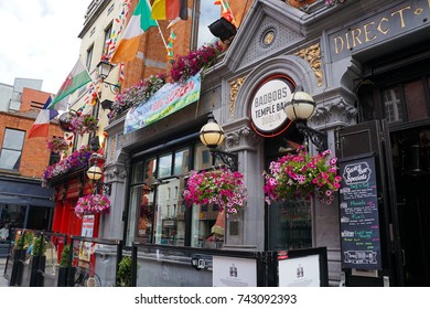 Dublin, IRELAND -18 October 2016: Temple Bar Street